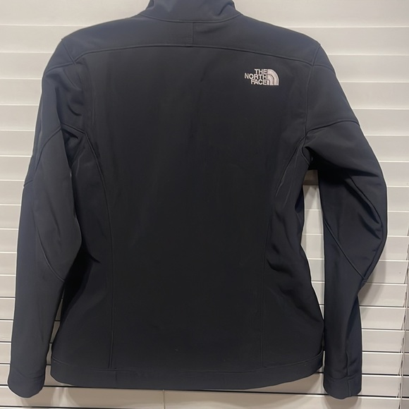 EUC North Face Women’s Soft-shell jacket - Picture 5 of 12